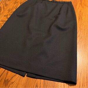Pendleton 100% virgin wool black‎ skirt size 8 mid length